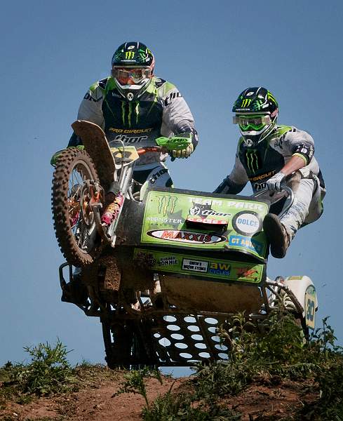 10-i01.jpg - Sidecar Scramble