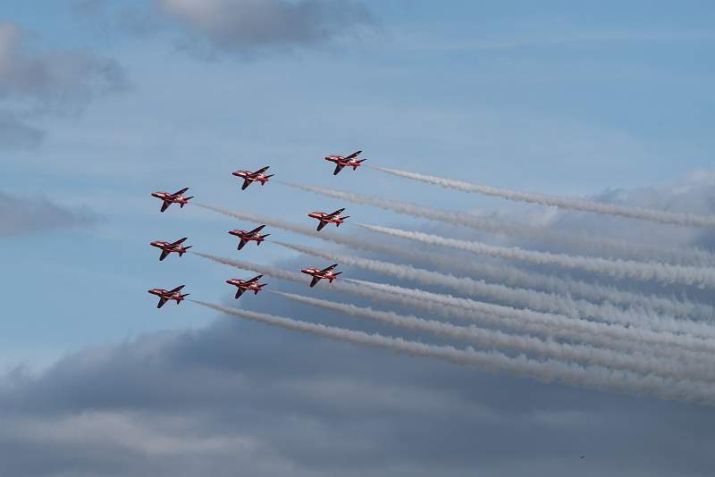 i0805.jpg - Red Arrows 5