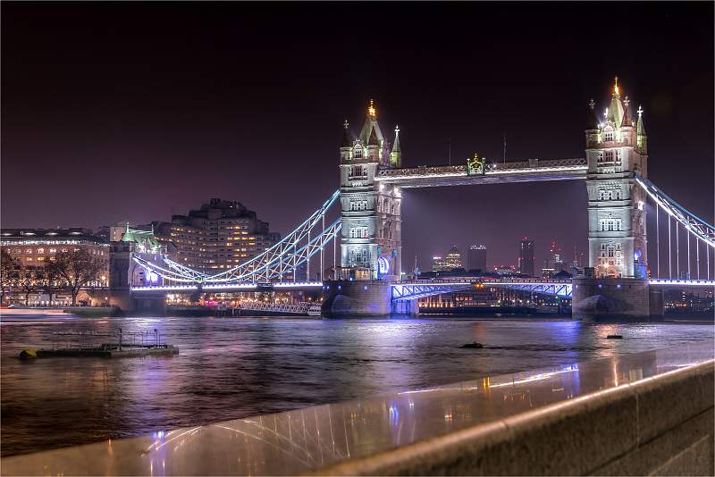 City Nights_Lindsey Saunders.jpg