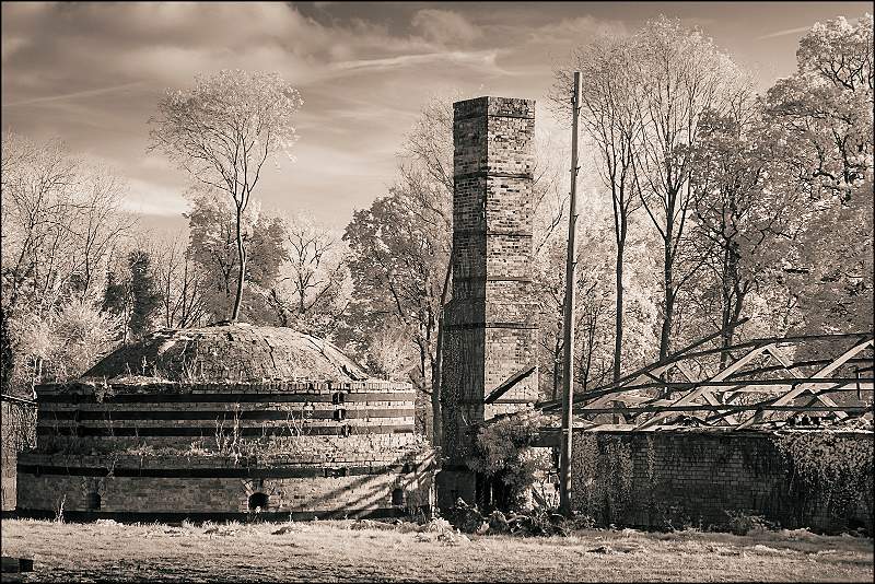 Derilict Pipe and Brick Works No 1.jpg - SONY DSC