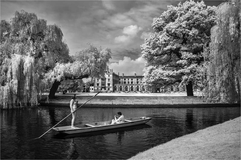 Relaxing days 3_Russell Hynard_set.i03.jpg - set.i03