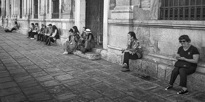Peter Smith_Japanese Tourists.jpg - Martlesham Trophy (Mono Life) - Japanese Tourists - Peter Smith ARPS