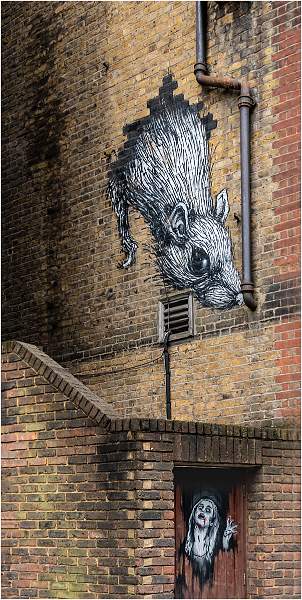 Don't Look Up!_Lindsey Saunders_Set.jpg - Set Graffiti