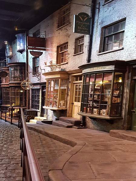 Diagon Alley, Harry Potter Studios_Deborah Blackman_Set.jpg - Diagon Alley, Harry Potter studio