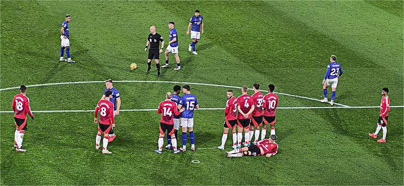 OUTNUMBERED BY DEFENDERS_MARIAN ROSE_SET.jpg - DPI 3 - SET