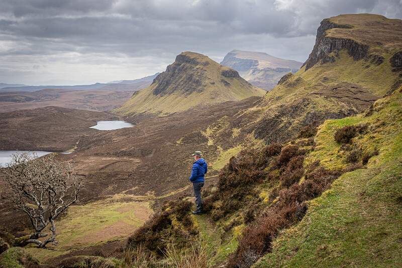 Lone Figure Looking Down_Martyn Scurrell_Set.jpg
