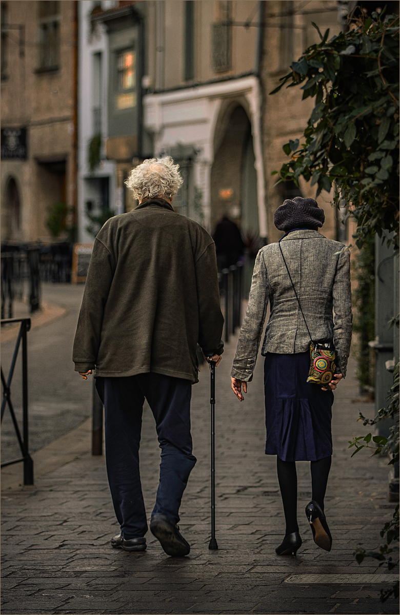 A Leisurely Stroll_Ian Lipman_open.jpg - Open