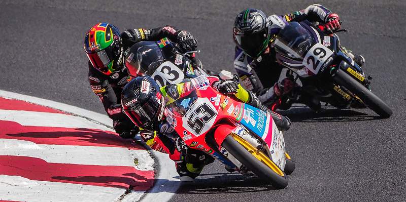 6_Bikes at Druids Right 2.jpg