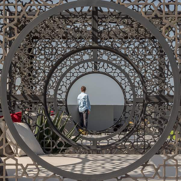 In the sight_Dennis Kell .jpg