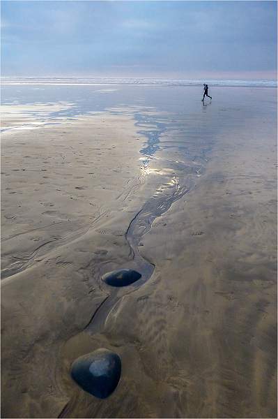 Jogger on the Beach_Alison Hance .jpg