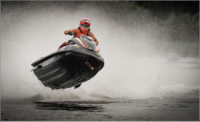 Airborne Jetski_Matt Clarke.jpg - Jet-Ski Racing, Wyboston Lakes