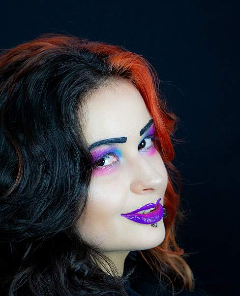 Saria looking right4cropped.jpg