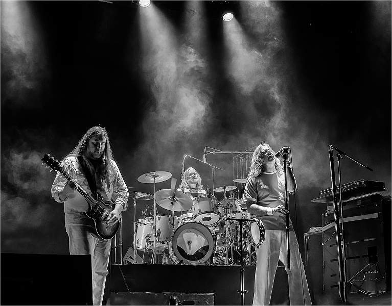 Martlesham Trophy (Mono Life) -Rock Concert - Roger Hance.jpg - Mono Open 