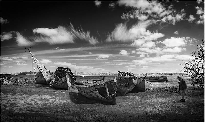 Barry and the Pin Mill Wrecks_Matt Clarke H.COMM.jpg - Pin Mill