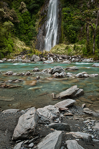 10.jpg - Thunder Creek Falls, South Island, NZ