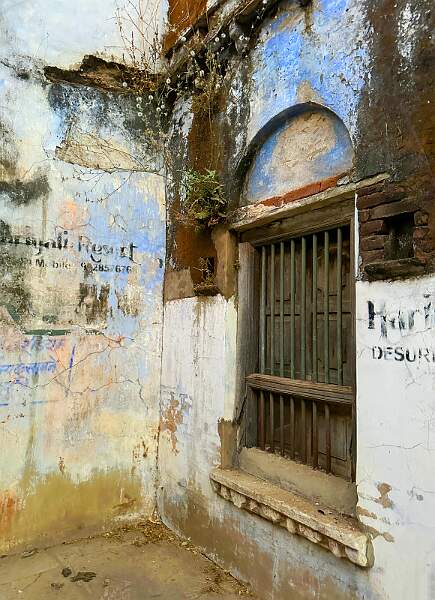 Dilapidation 3_Isabella Knight_Roslyn_jpeg.jpg - Roslyn