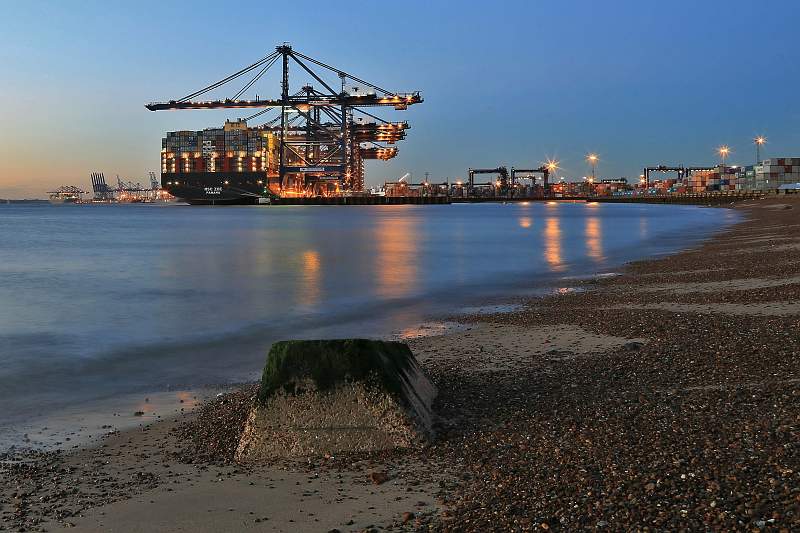 Port_Felixstowe_IainBlacklaw_open.jpg - Monthly Print Comp 1  ADV Open