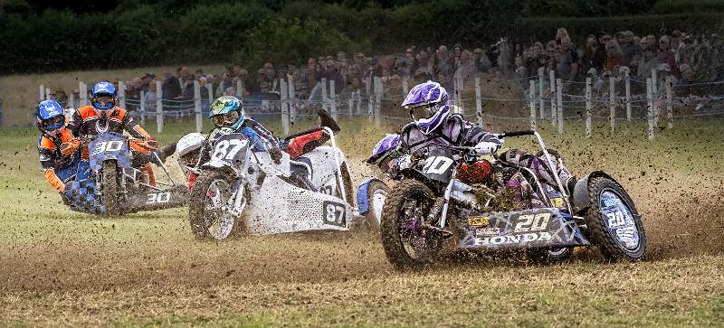 1000cc Sidecars in Action_1.jpg