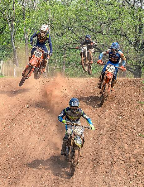 Catch-me-if-you-can.jpg - mothly competition, set entered as a print