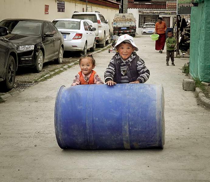 Roll out the Barrel.jpg - Roll out the Barrel_michael bamford_set.j.p.g.