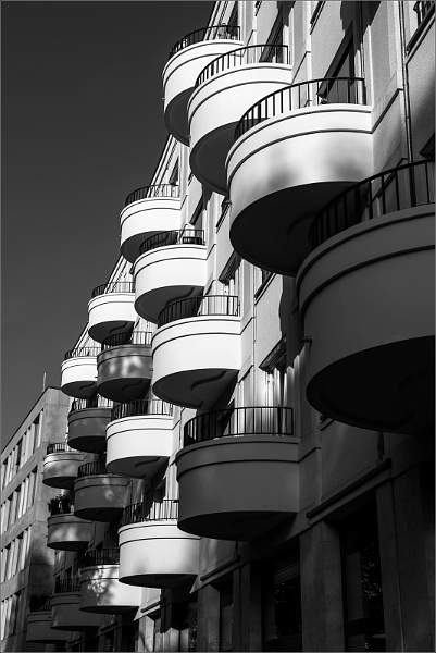 Balconies_Isabella Knight_Set.jpeg - Print Comp 2 - Set Subject