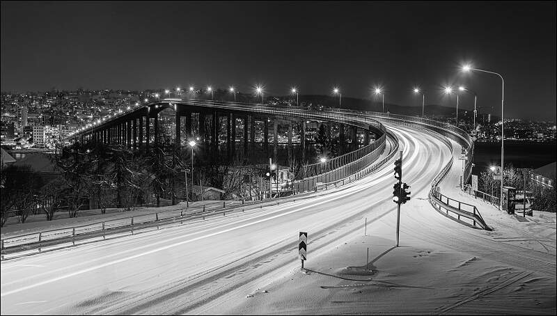 Tromso Bridge at night_Matt Clarke_Set.jpg - Tromsøbrua Bridge, Tromso, Norway