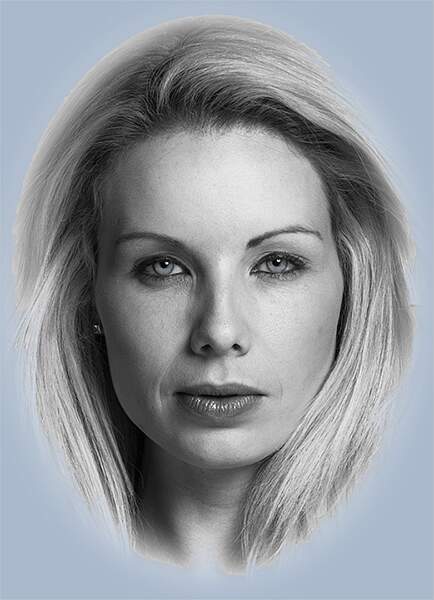 FIONA YORK CAMIO blue eyes 2 by David Ryland.jpg