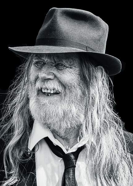 Caleb_Martyn Scurrell_open.jpg - open